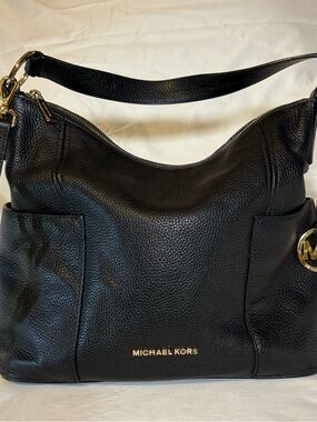 Michael Kors Large Convertible Shoulder / Crossbody Handbag – Black